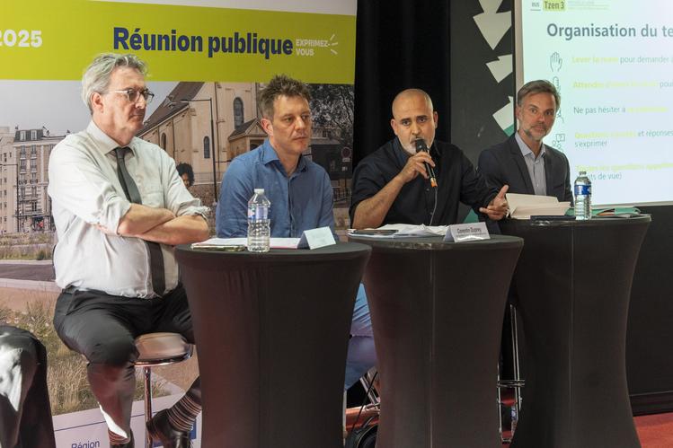 Réunion publique de concertation à Pantin le lundi 2 juin 2025 ©Département de la Seine-Saint-Denis